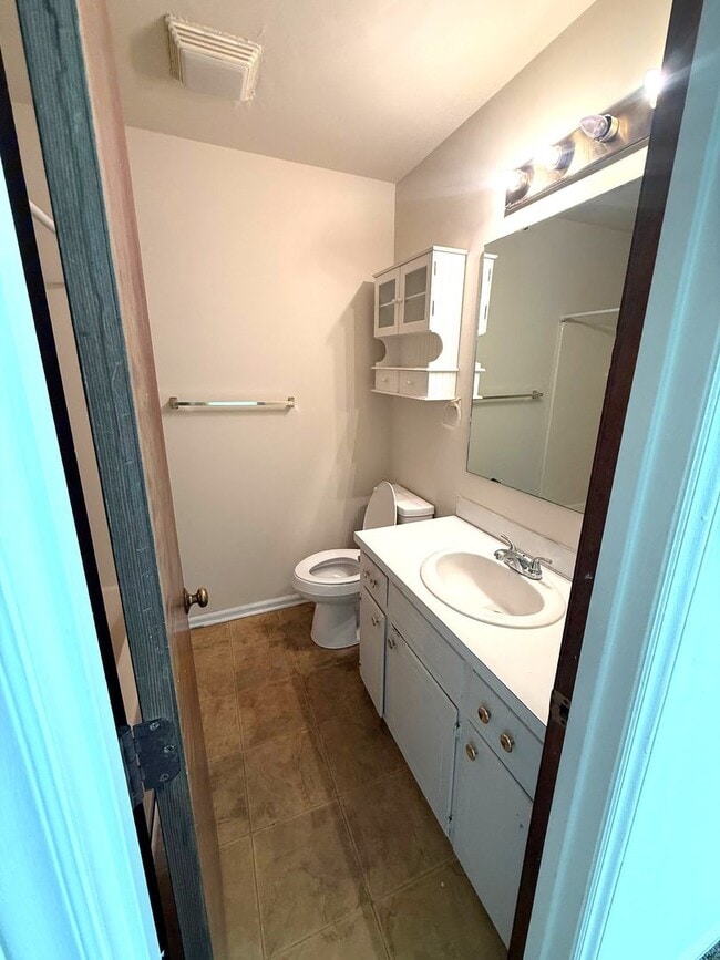 Building Photo - COMING SOON in Sheraton Village