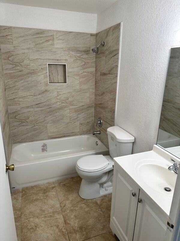 Building Photo - 701 4th St