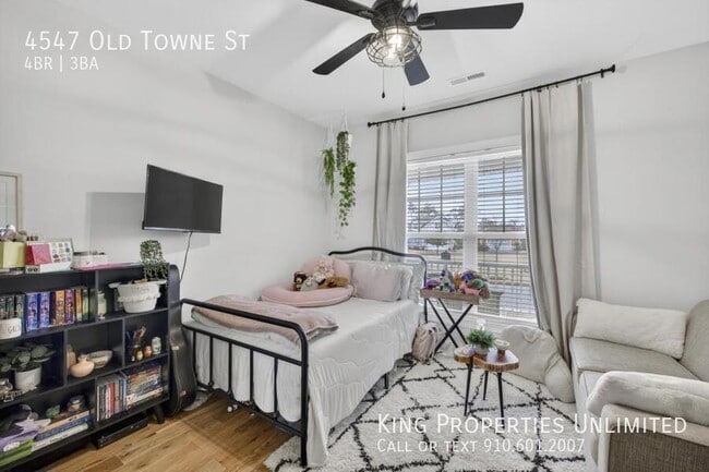 Building Photo - 4547 Old Towne St