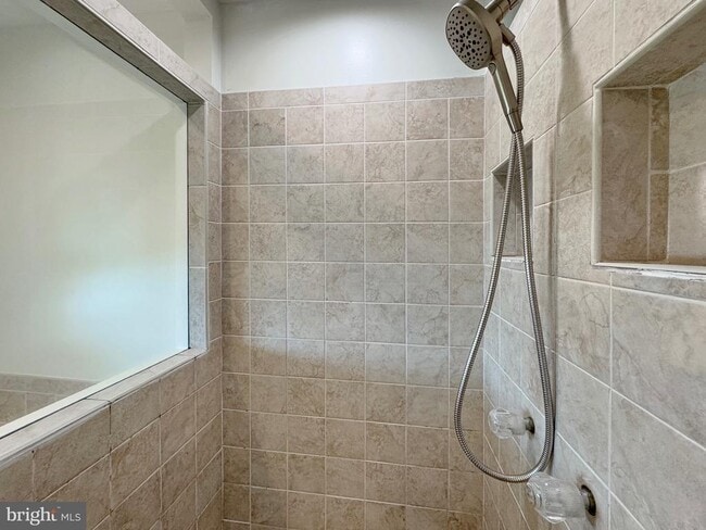 Building Photo - 11470 Mohawk Ct