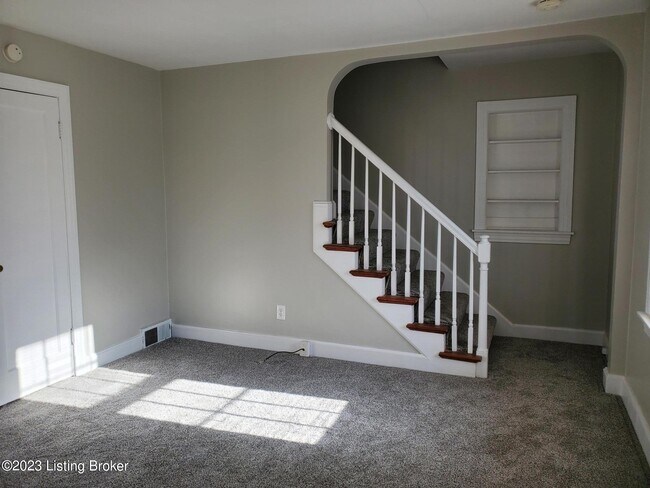 Building Photo - 305 N Hubbards Ln