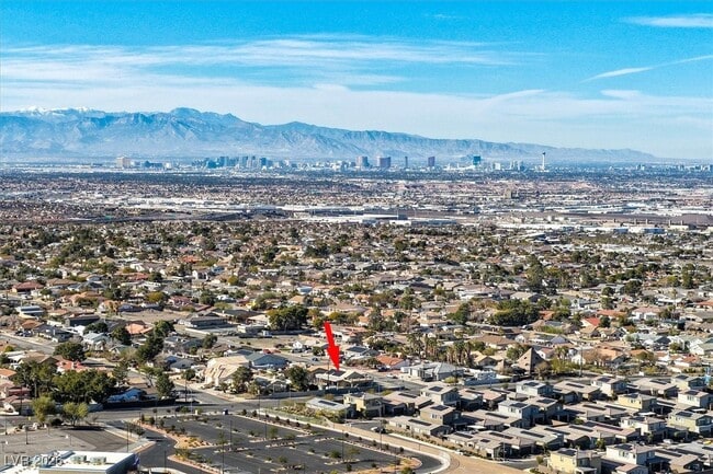 Building Photo - 391 E Kimberly Dr