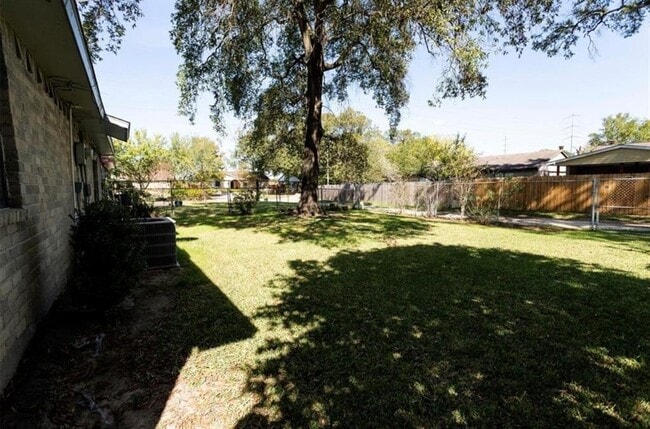 Building Photo - 6314 Edenglen Ct
