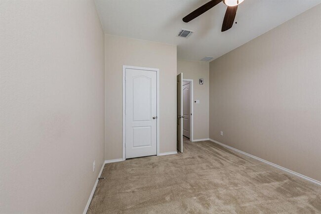 Building Photo - 1113 Arbor Acres Loop