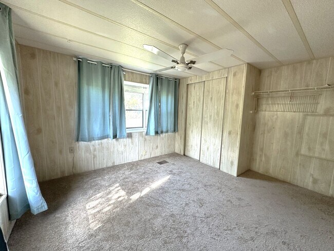 Building Photo - FIRST MONTH RENT FREE! Cute and Quiet 2/2 in N. Ft. Myers