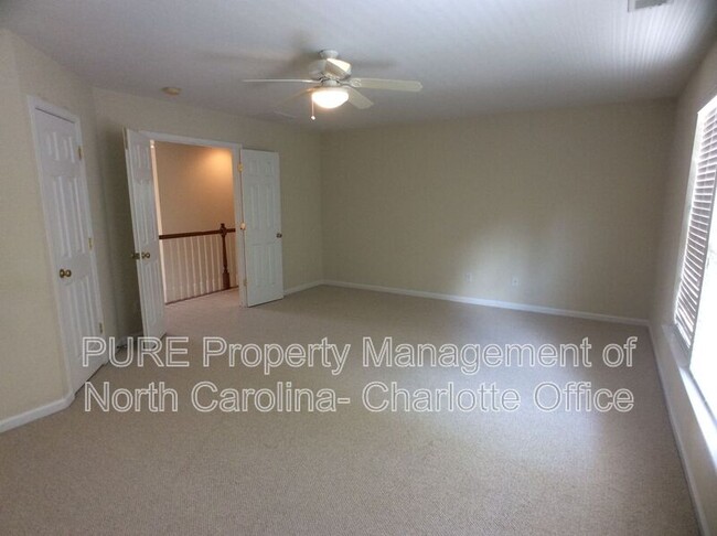 Building Photo - 12424 Kane Alexander Dr