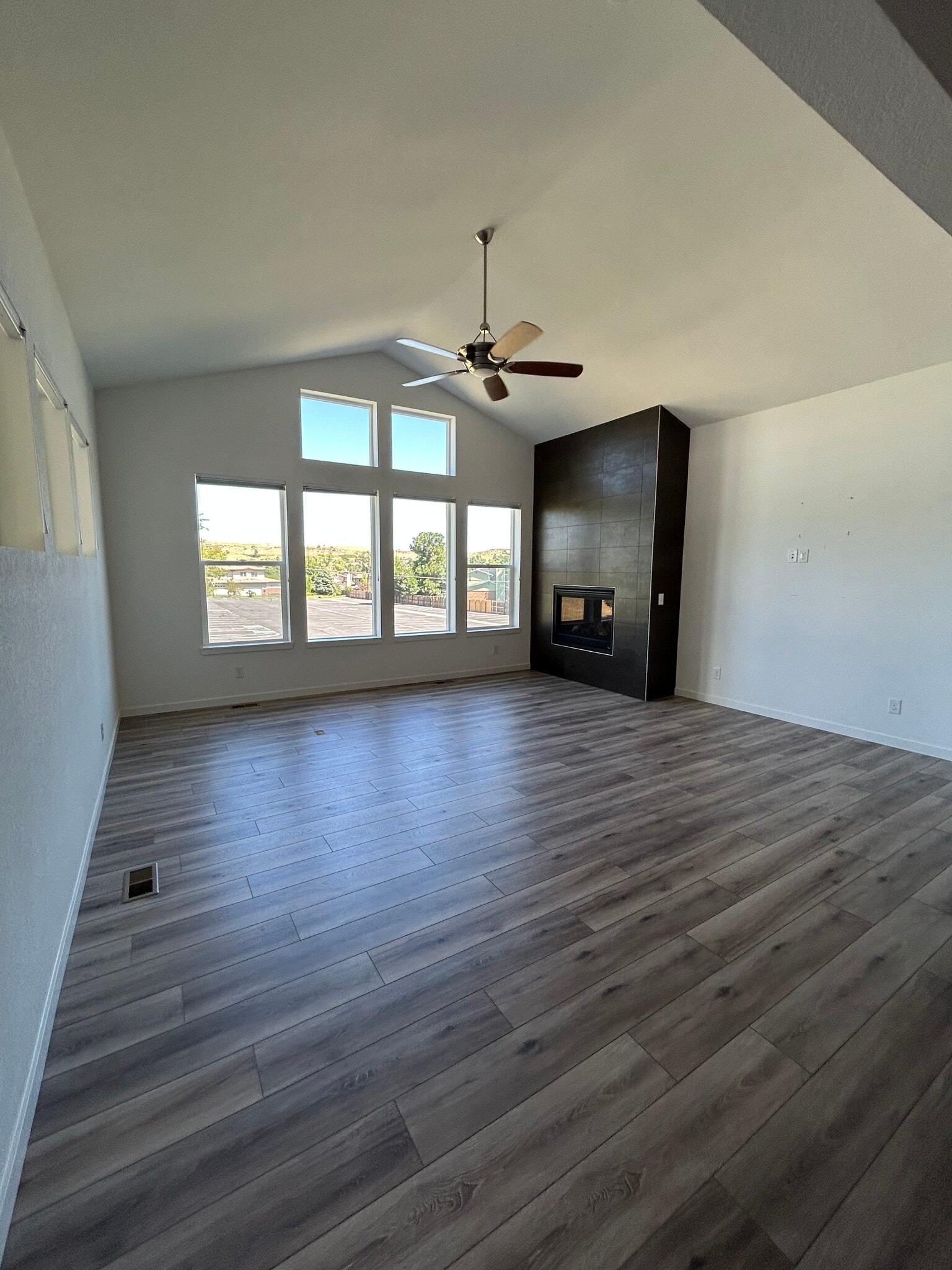 Building Photo - 17147 W 11th Ave