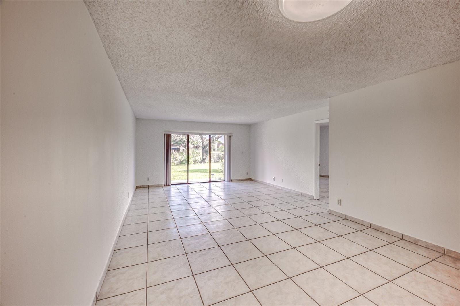 Building Photo - 9818 Nob Hill Ct