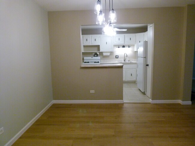 Building Photo - 535 S Cleveland Ave