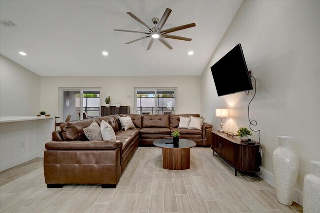 Building Photo - 7724 Simon Ridge Ct