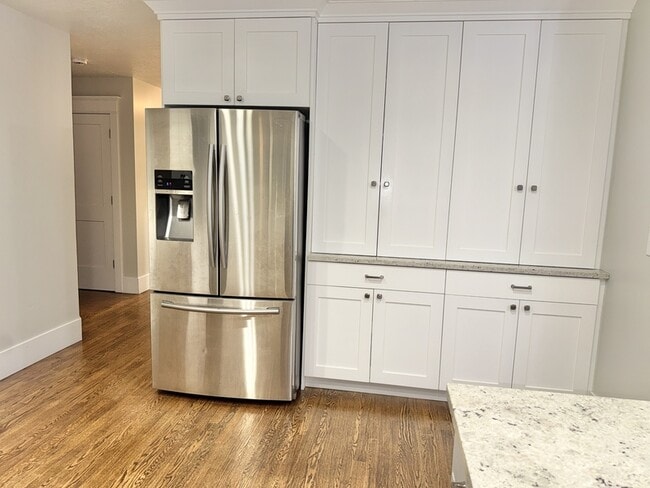 Building Photo - 1729 Colchester Ct