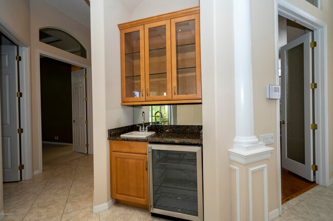 Building Photo - 3668 Windmoor Dr