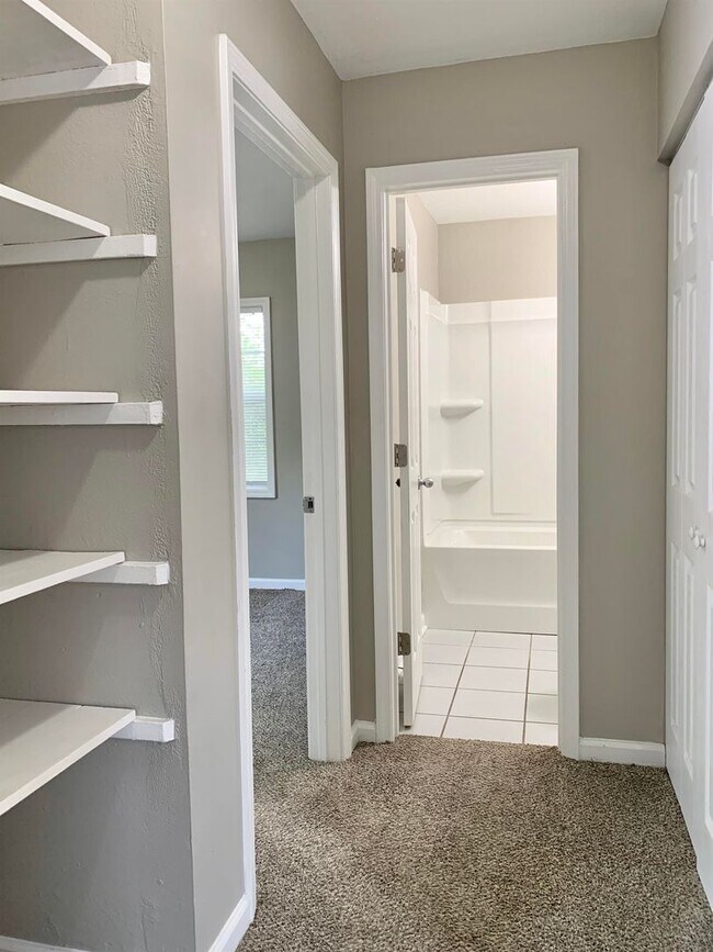 Building Photo - 209 Burch Rd