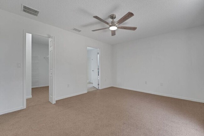 Building Photo - 502 Reddicks Cir
