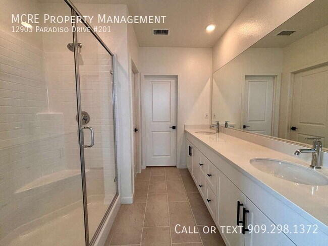 Building Photo - 12903 Paradiso Dr