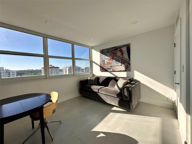 Building Photo - 209 N Fort Lauderdale Beach Blvd