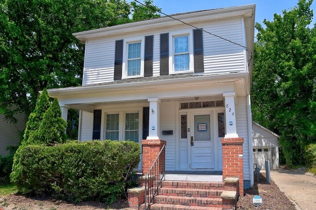 Building Photo - FOR RENT  - NORFOLK / ODU AREA