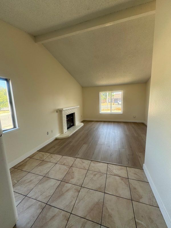 Building Photo - 3133 Heather Ave