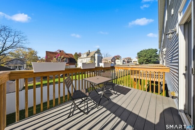 Building Photo - 145 Brentwood Ave