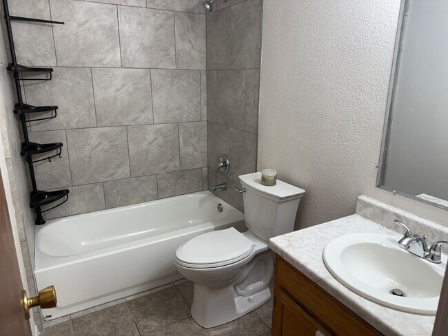 Building Photo - Remodeled 3 Br, 2 Ba, with major appliances