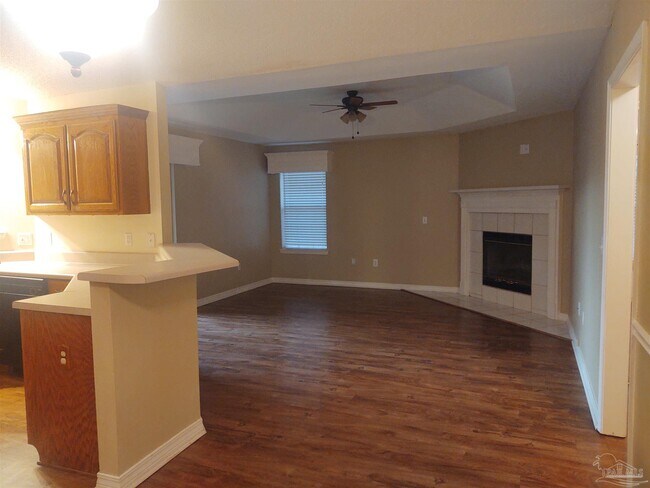 Building Photo - 5268 Deerfoot Ln