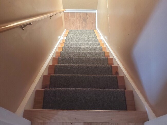 Building Photo - 39 Nash Pl