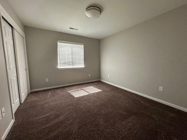 Building Photo - 921 Quail Point Ct