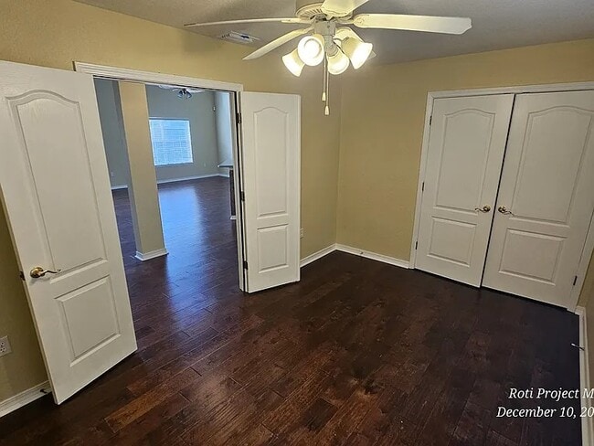 Building Photo - 337 Tequesta Dr