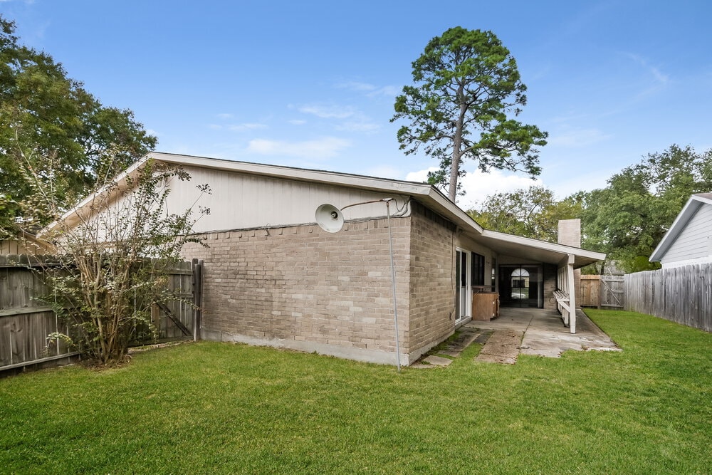 Building Photo - 14606 Leacrest Dr