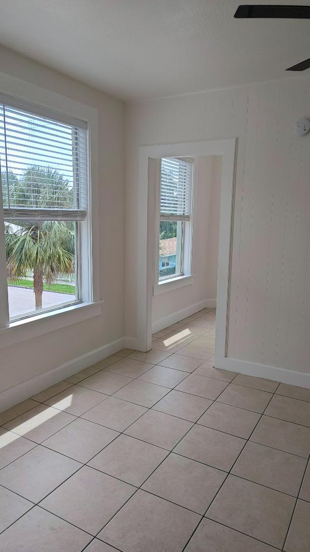 Building Photo - 2002 7th Ave W