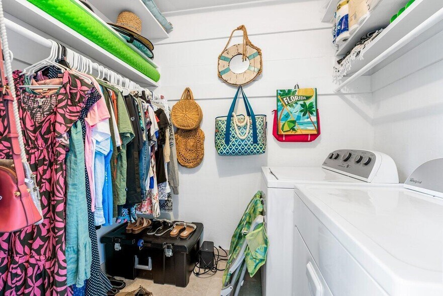 Building Photo - 1030 Langer Way