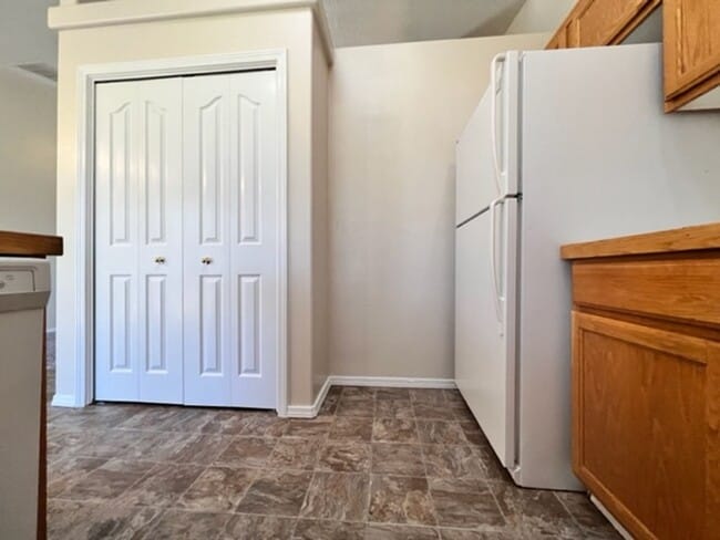 Building Photo - 8137 Waterfowl Ave