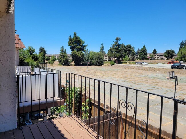 Building Photo - 65 Villa Pacheco Ct