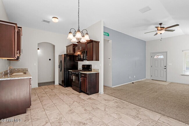 Building Photo - 11648 Flor Freesia Dr
