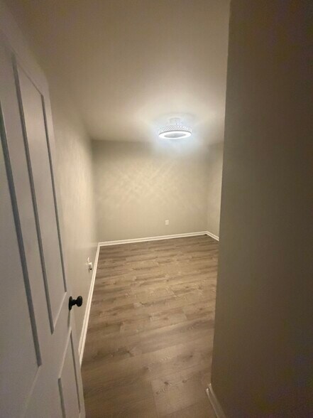 Building Photo - 92 Topsail Ct