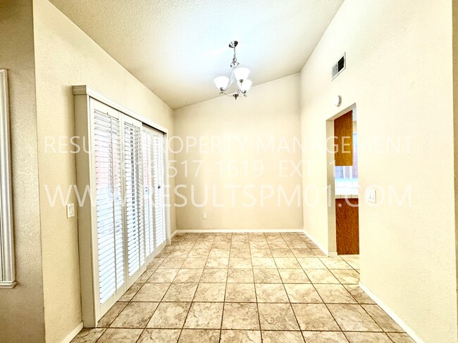 Building Photo - Charming 3-Bedroom Home in Prime Location