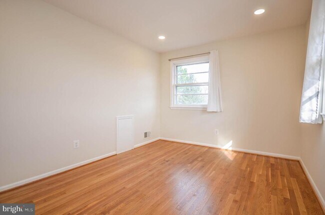 Building Photo - 3414 Dunnington Rd
