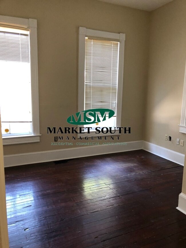 Building Photo - Downtown/SCAD RENTAL