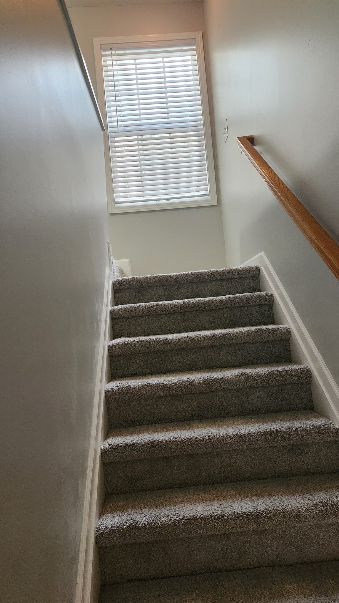 View of Staircase - 897 Ivydale Ln