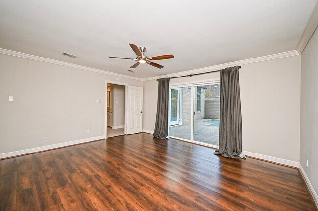 Building Photo - 414 Fox Briar Ln