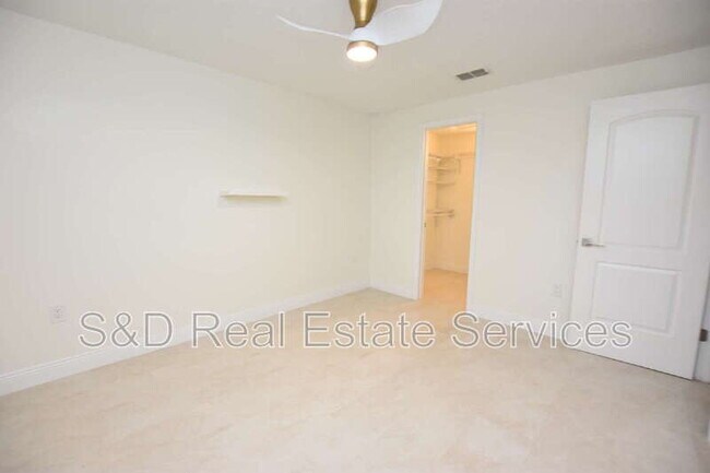 Building Photo - 141 Fernery Rd