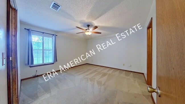 Building Photo - 520 Kumquat Ave