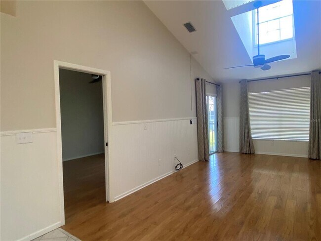 Building Photo - 106 Sun Isle Cir