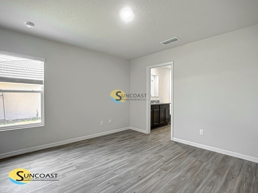 Building Photo - 37 Second Path