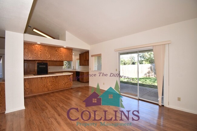 Building Photo - 505 Adriana Pl