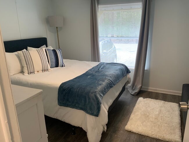 Building Photo - 430 Ranch Rd