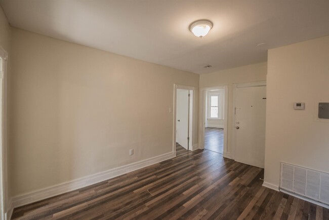 Building Photo - 134 Wakeman Ave