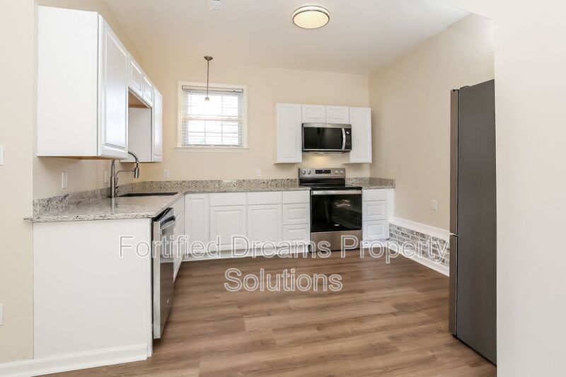 Building Photo - 4330 Alamance Rd