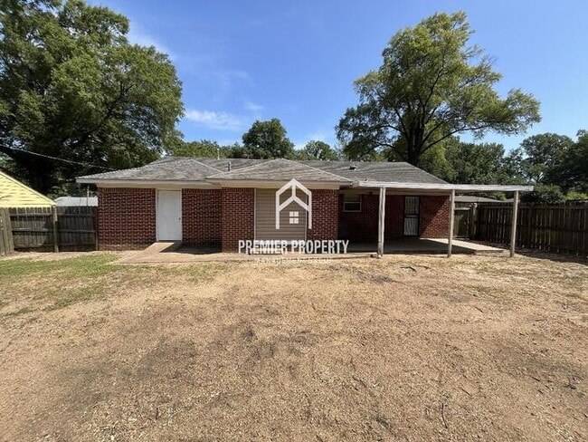 Building Photo - 1367 Bonnie Dr