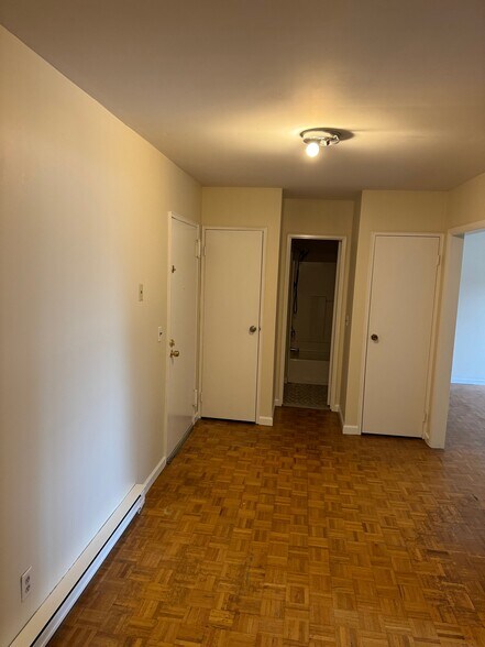 Building Photo - 65 Winfield St